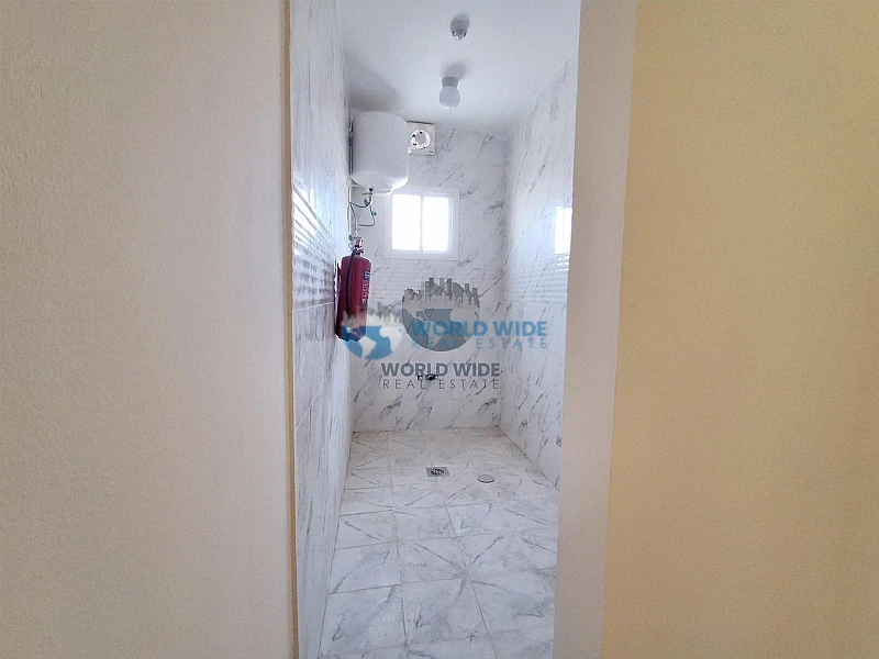 Automobile Workshop for Rent in Birkat Al Awamer