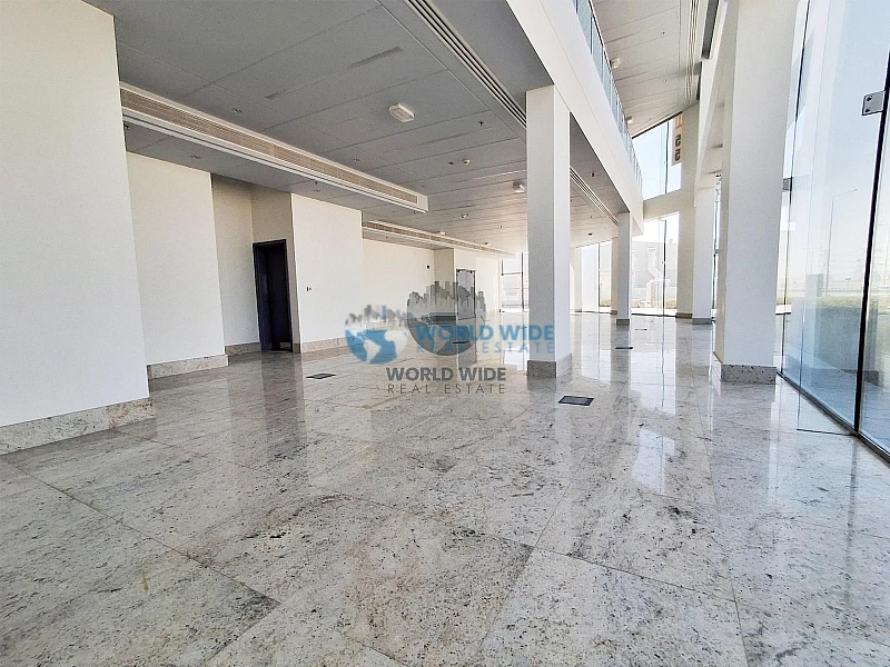 Premium Store/Warehouse with Offices, Showrooms & Accommodation for Rent in Birkat Al Awamer