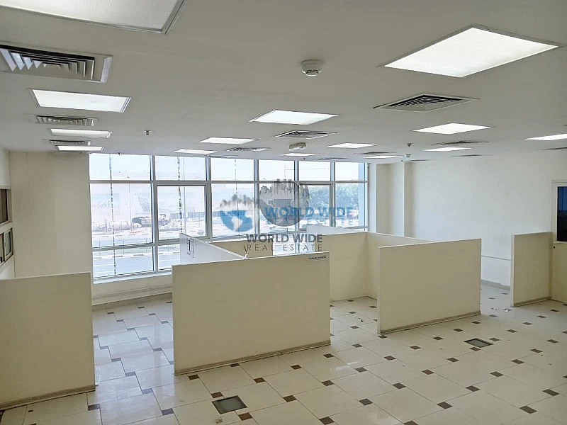 Workspace in Stylish Partitions - Umm Ghuwalina