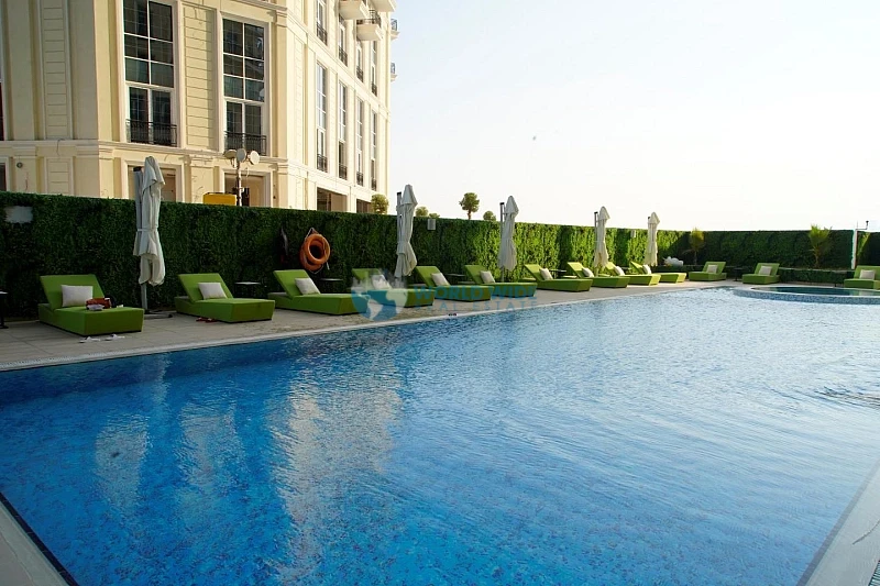 Spacious 2 Bedroom Apartment with Balconies