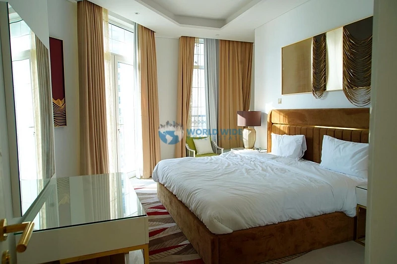 Spacious 2 Bedroom Apartment with Balconies