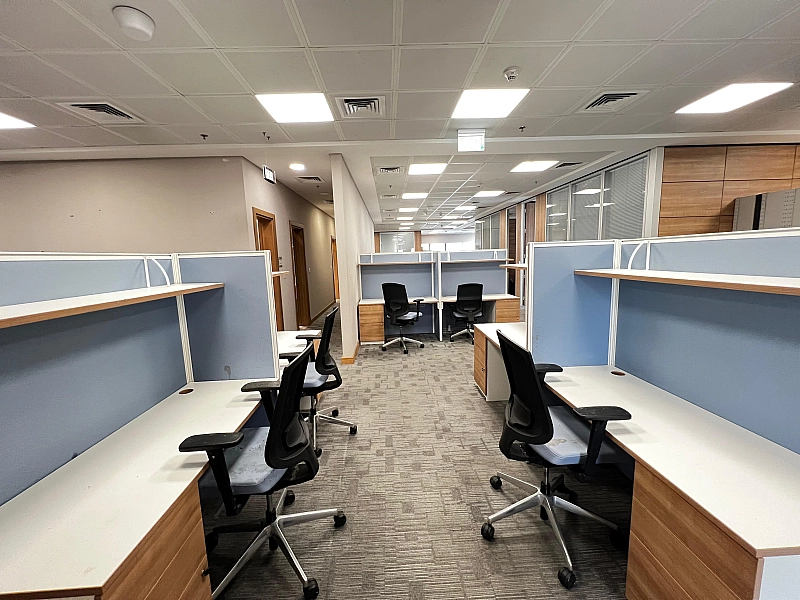  Prestige Full Floor Office – Fully Furnished | Lusail Marina