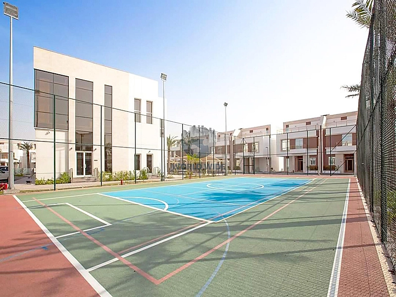 Spacious 4-Bedroom Compound Villas for Rent in Muraikh