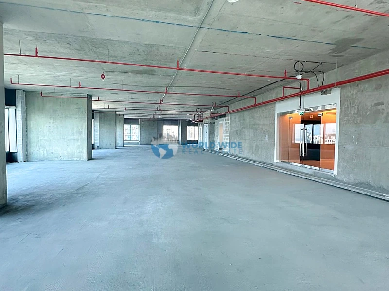 680 sqm office space in the Pearl Island available for rent