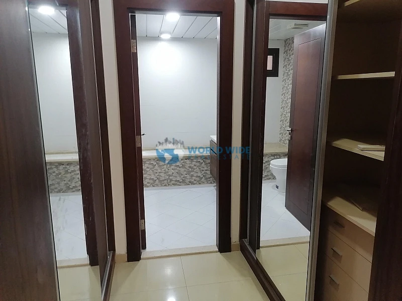 5 beds Villa for rent -Al Hilal-Gym and Pool