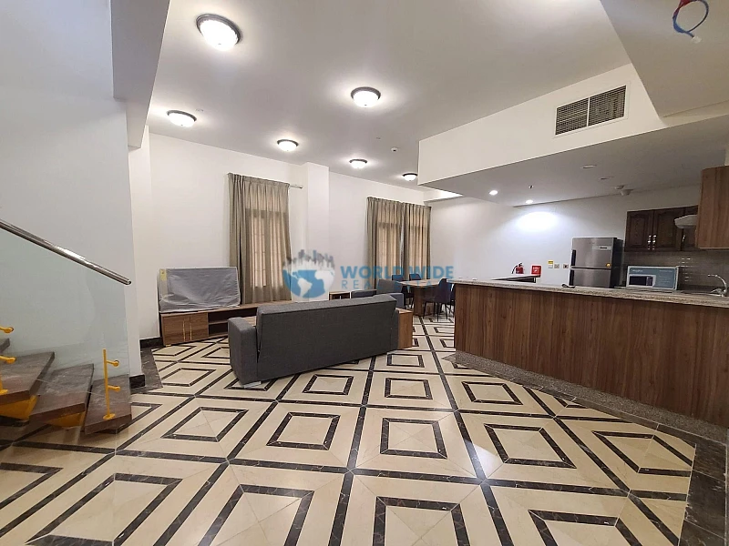 3 bedroom duplex apartment for rent in Fox Hills