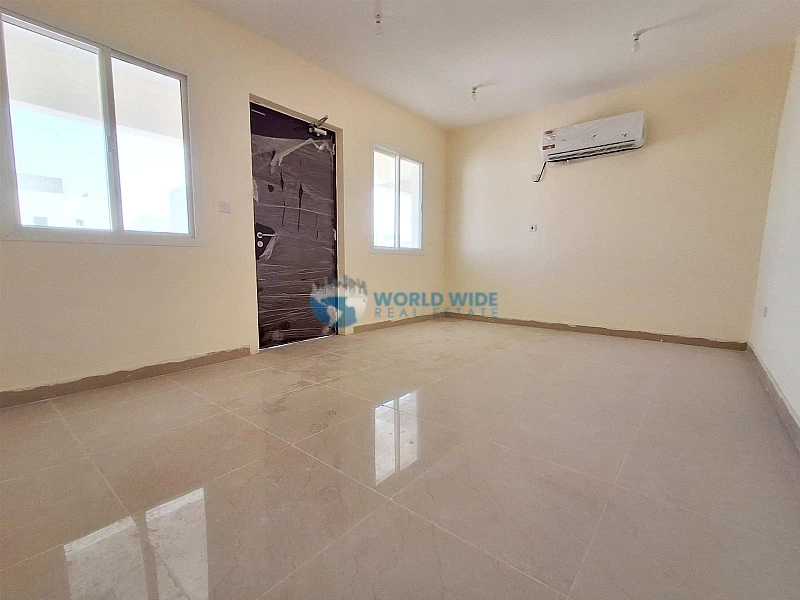 Automobile Workshop for Rent in Birkat Al Awamer