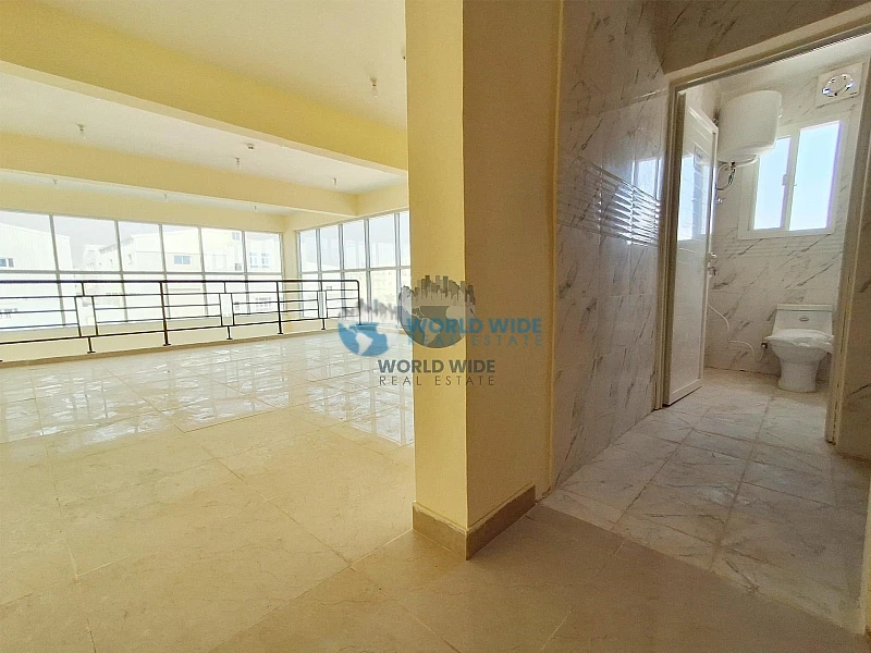 Automobile Workshop for Rent in Birkat Al Awamer