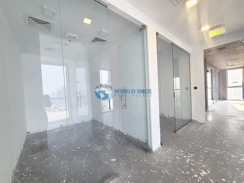 Office With Glass Partition - Lusail Marina