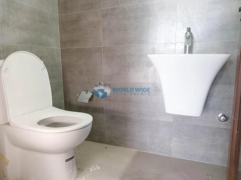 Contemporary Shop for Rent in Prime Location