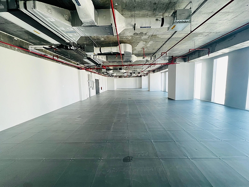 Core & Shell Office Space Available – Lusail Marina