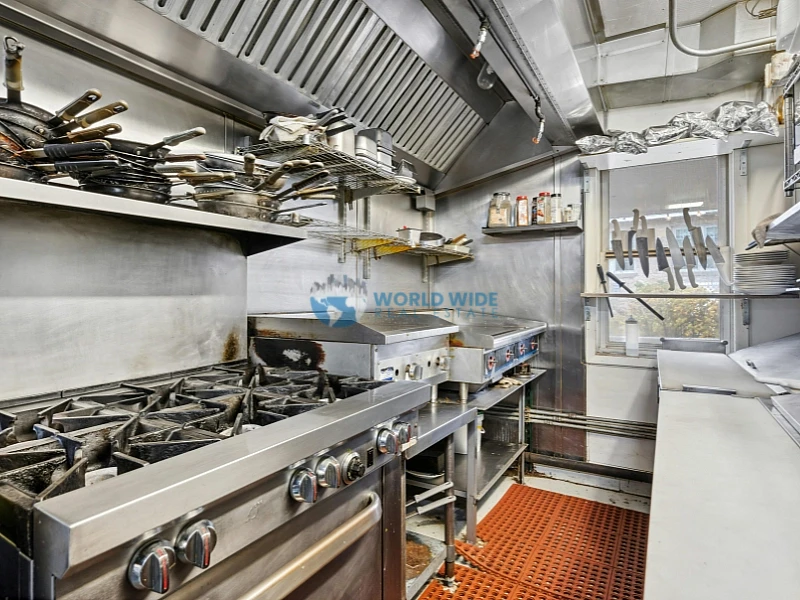 Restaurant for Sale in Birkat Al Awamer
