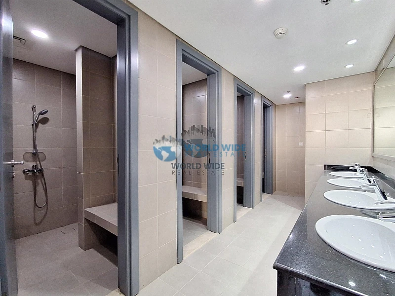 Premium Store/Warehouse with Offices, Showrooms & Accommodation for Rent in Birkat Al Awamer