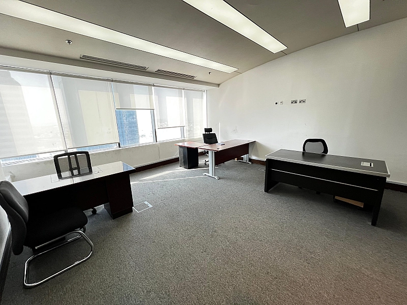  Fitted Office for Rent in West Bay