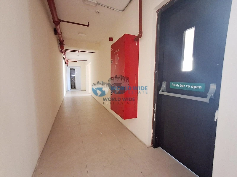 Warehouse with Labor Rooms for Rent in Birkat Al Awamer