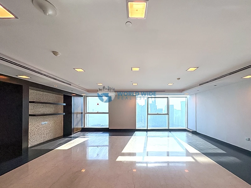 Compact & Complete: 400 SQM Quarter Floor