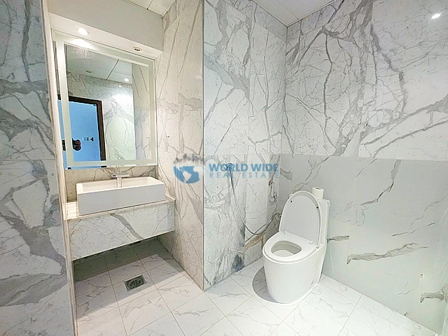 Premium Office Space for Rent in West Bay – Ideal for Your Growing Business