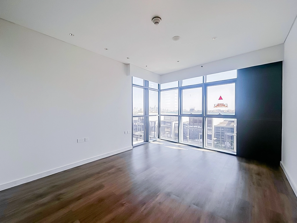 Stunning Sea View 2BR + Maid’s Room | Lusail