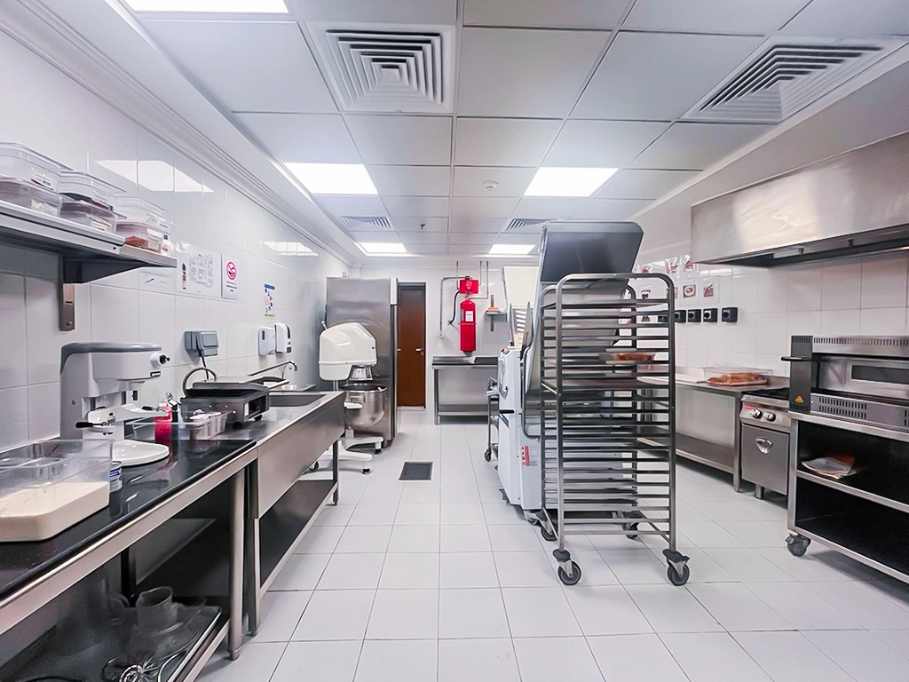 650 SQM Commercial Central Kitchen for Rent in Bin Mahmoud
