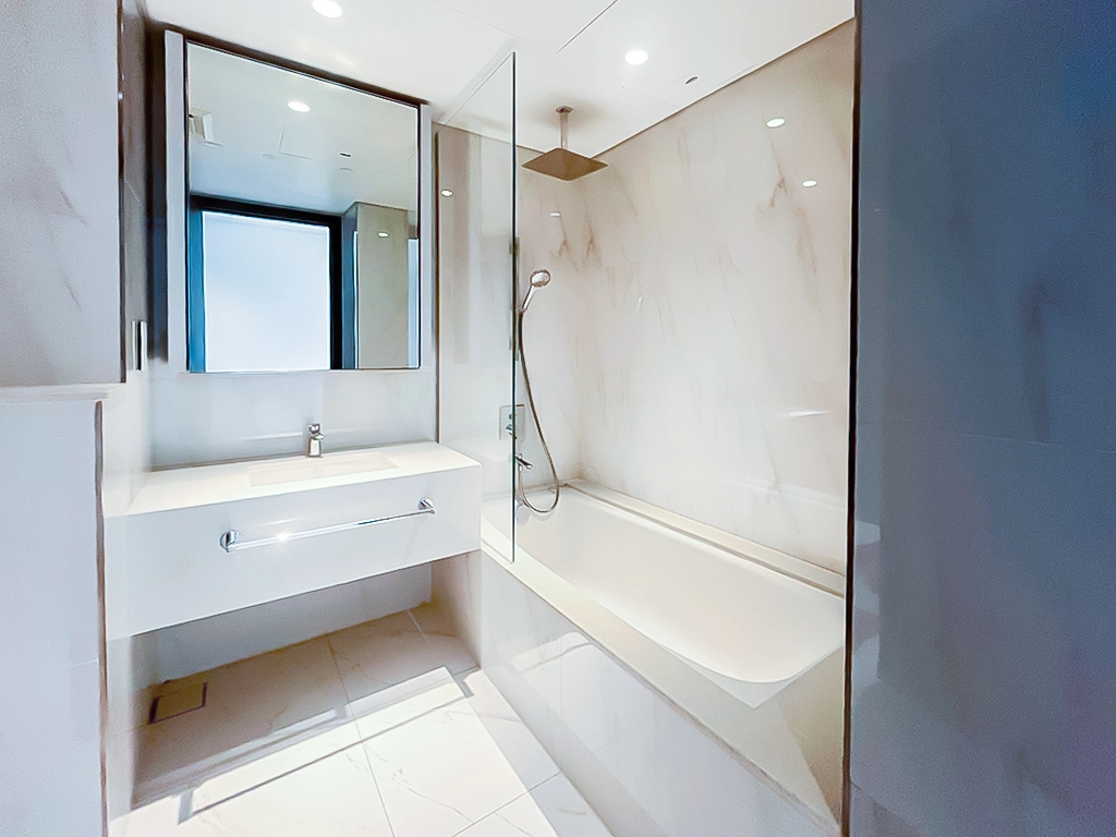 Stunning Sea View 2BR + Maid’s Room | Lusail