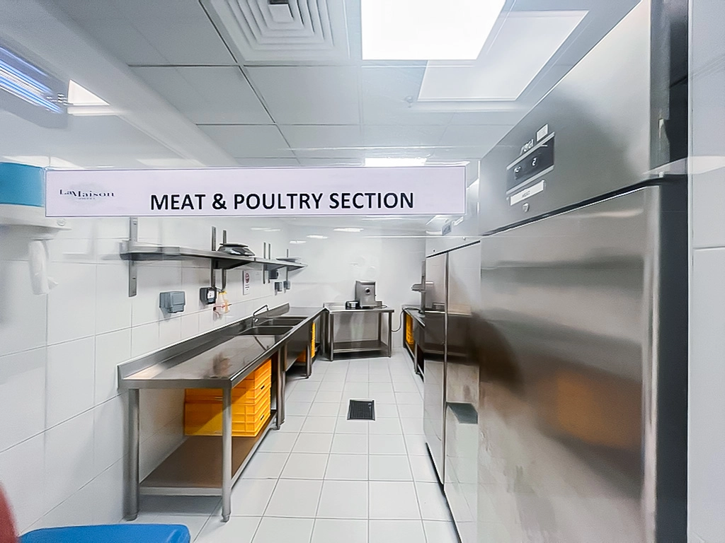 650 SQM Commercial Central Kitchen for Rent in Bin Mahmoud