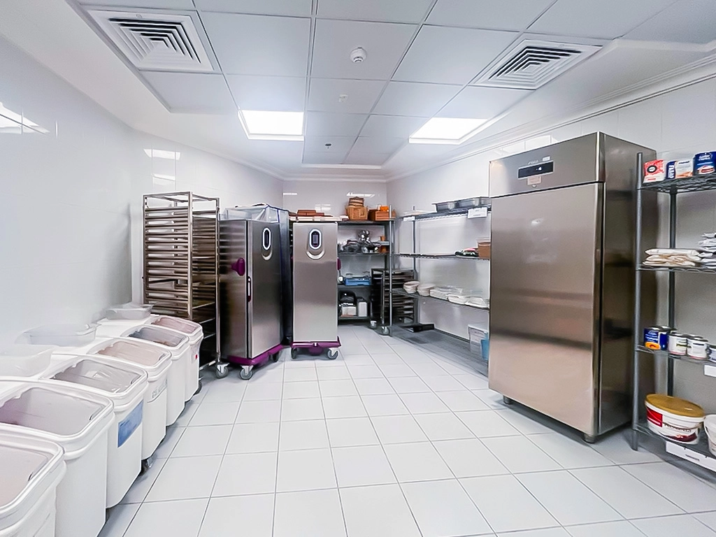 650 SQM Commercial Central Kitchen for Rent in Bin Mahmoud