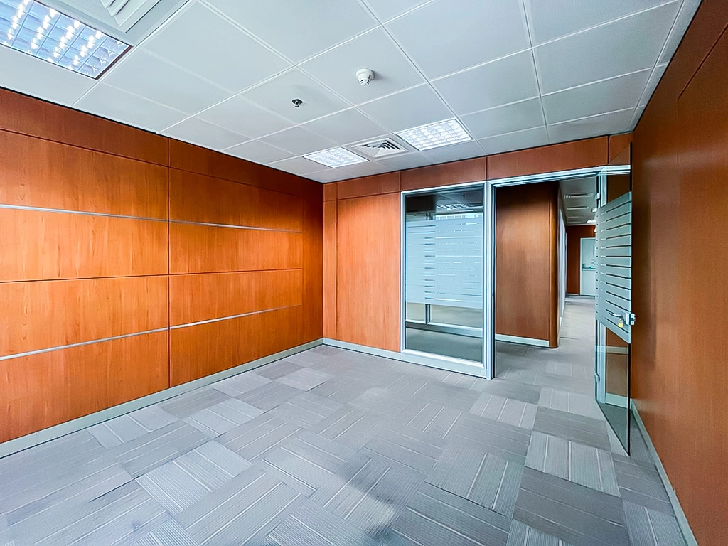 450 SQM Commercial Office for Rent in West Bay