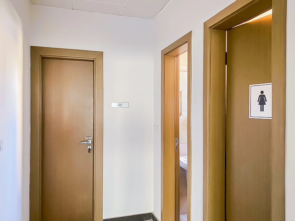 Spacious Semi-Furnished Office Spaces for Rent in Al Muntazah