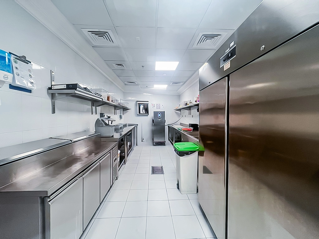 650 SQM Commercial Central Kitchen for Rent in Bin Mahmoud