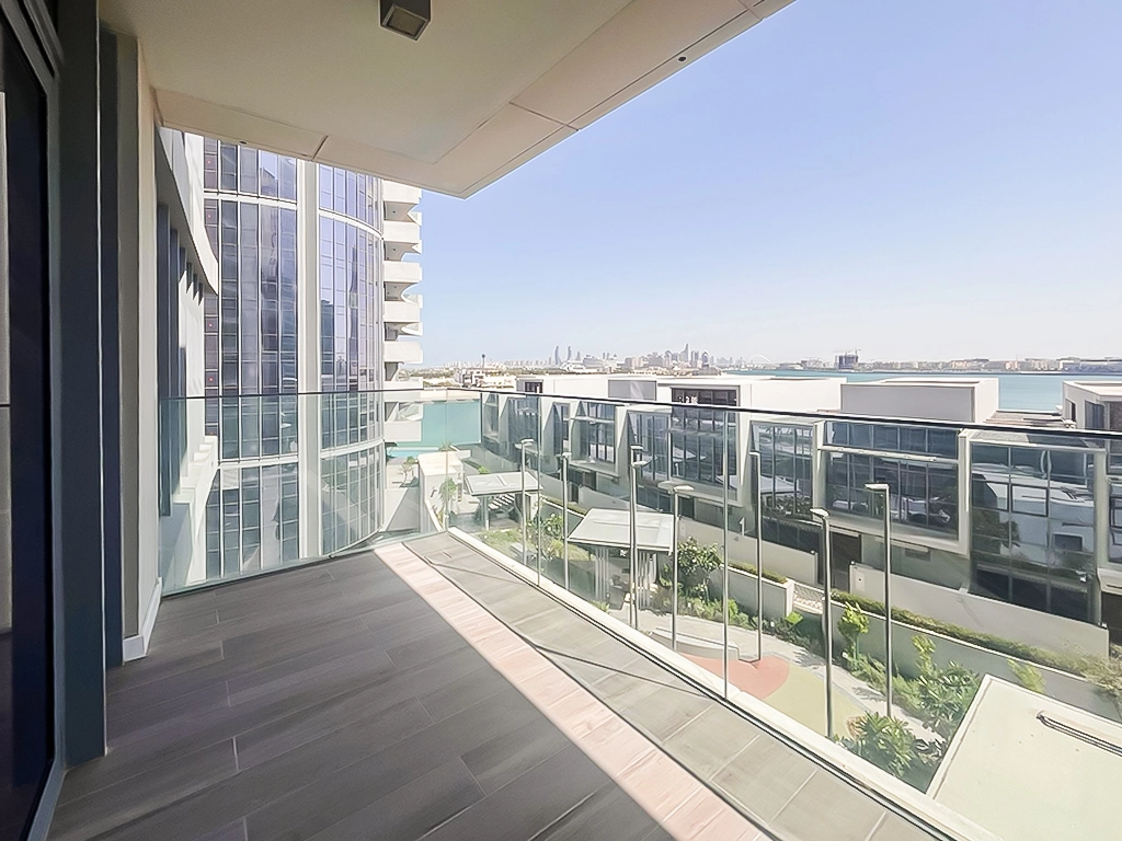 Stunning Sea View 2BR + Maid’s Room | Lusail