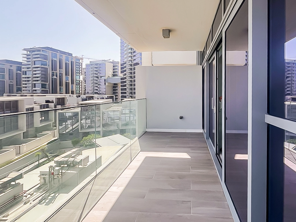 Stunning Sea View 2BR + Maid’s Room | Lusail