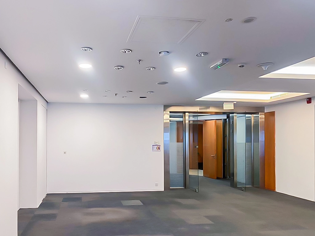 Premium Office Spaces for Lease in West Bay | Sizes from 145 SQM to 450 SQM