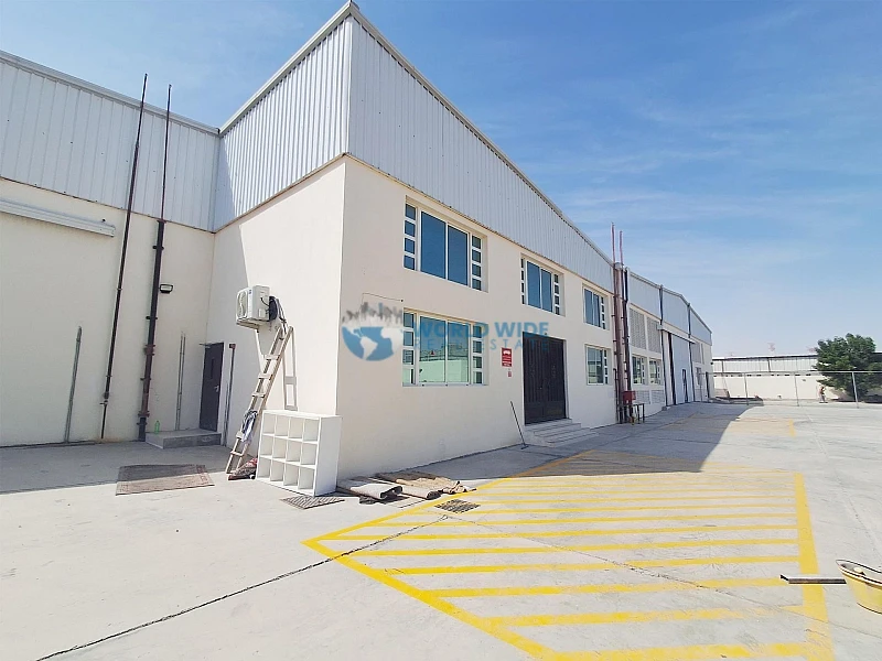 Warehouse for Rent in Birkat Al Awamer