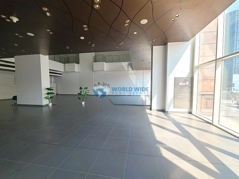 1220 SQM / G+M - Showroom - Prime Location - Lift