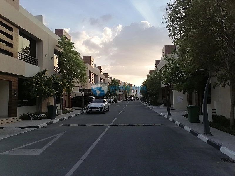 5 beds Villa for rent -Al Hilal-Gym and Pool