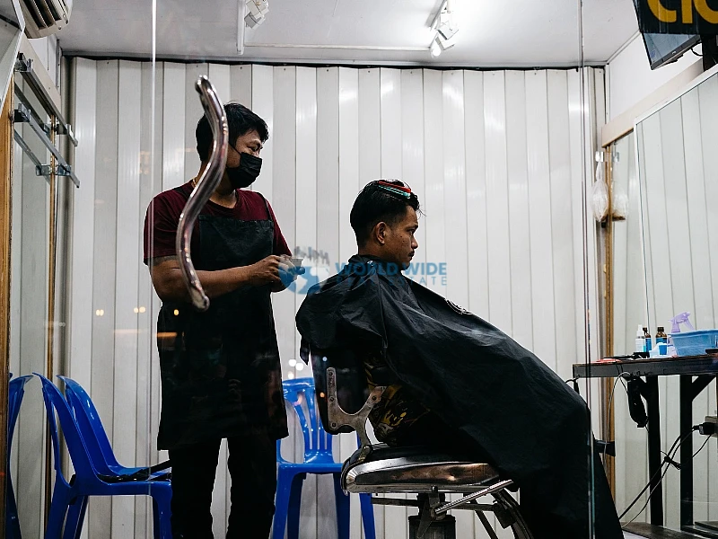 Established Men's Salon for Sale in Al Matar Qadeem