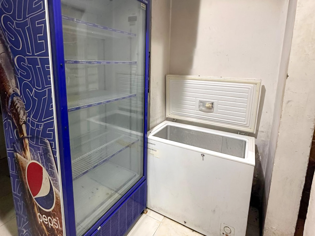 200sqm Restaurant for sale in Bin Mahmoud