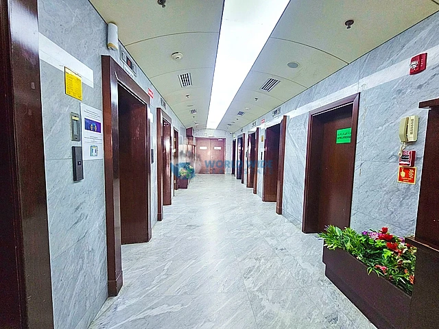 Premium Office Space for Rent in West Bay – Ideal for Your Growing Business