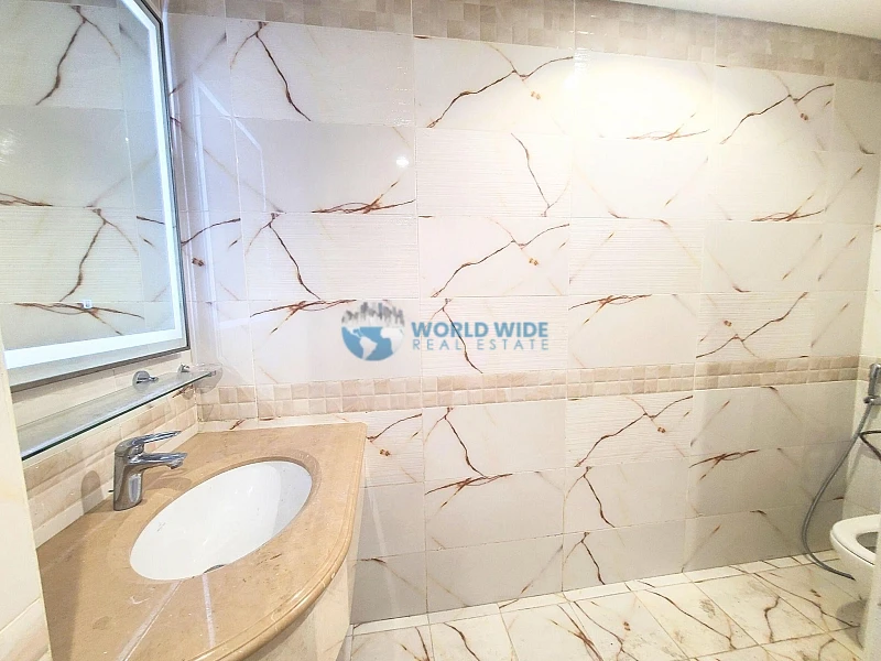 2 bedroom duplex apartment for rent in Fox Hills