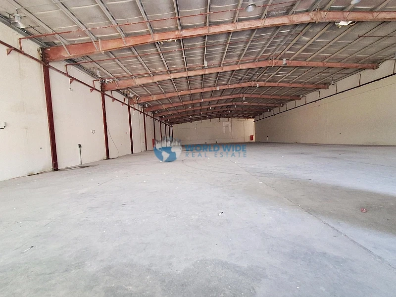 Warehouse for Rent in Birkat Al Awamer