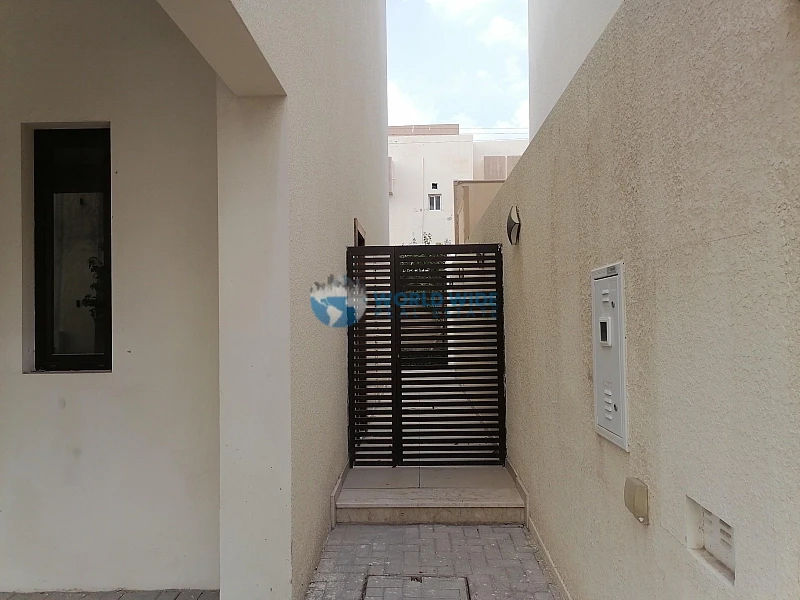 5 beds Villa for rent -Al Hilal-Gym and Pool
