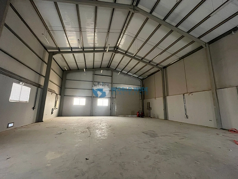 Spacious 1000 SQM Warehouse Available in Birkat al Awamer