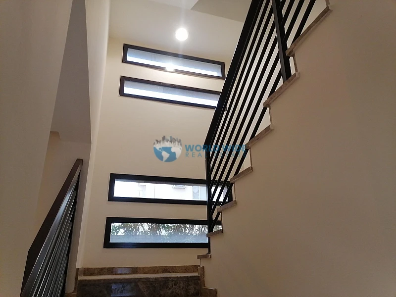 5 beds Villa for rent -Al Hilal-Gym and Pool