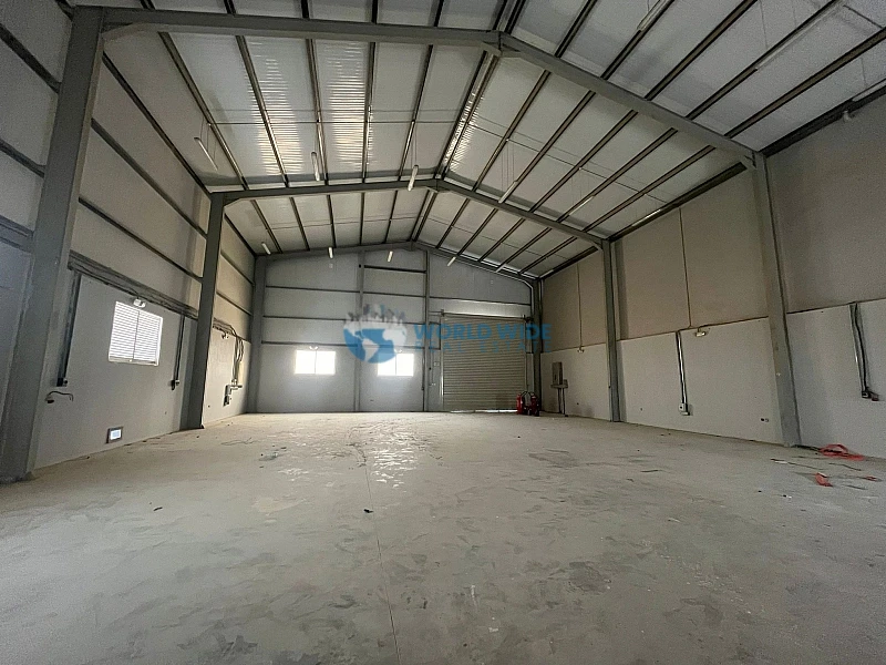 Spacious 1000 SQM Warehouse Available in Birkat al Awamer